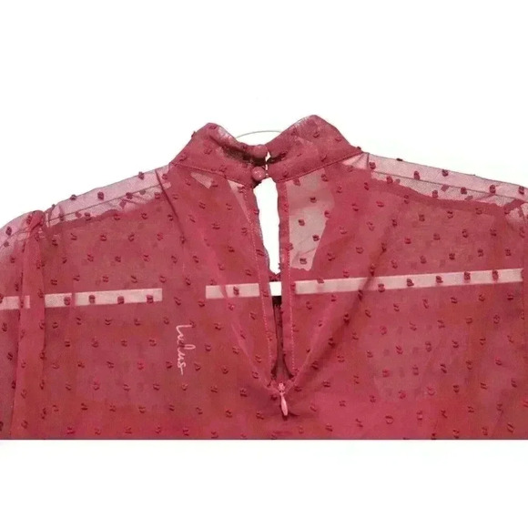 NWT Lulus Blouse Size Medium Textured Swiss Dot Sheer Mesh Keyhole Chiffon - Picture 10 of 16